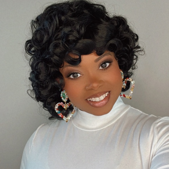 Enormous Heart” XXL Luxe Glamorous Earrings - Picture 6 of 9